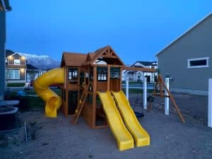 Read more about the article The Role of Playsets in Encouraging Outdoor Play